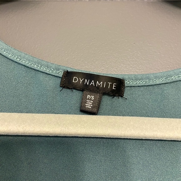 Good Condition - Dynamite Soft Long Sleeve Top - Small - Beautiful Green color - Picture 5 of 5